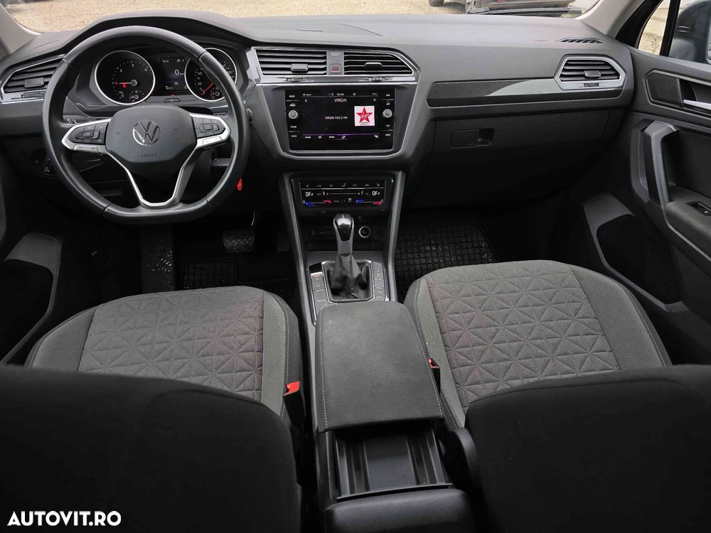 Volkswagen Tiguan - 10