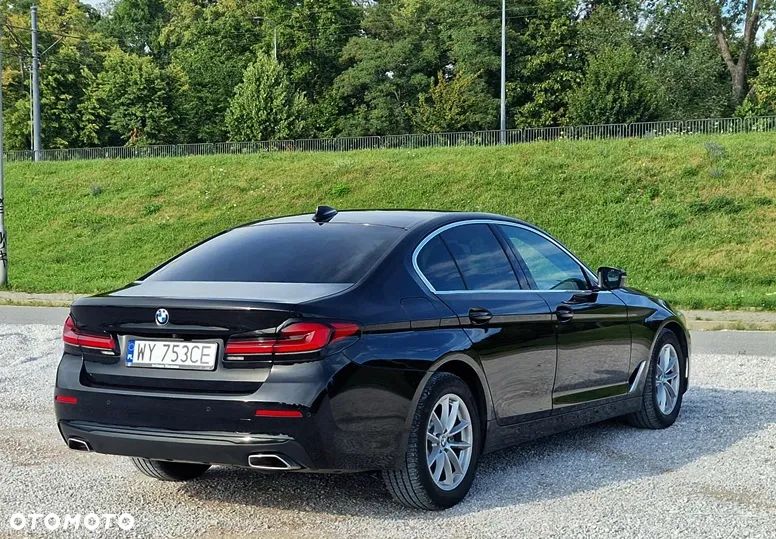 BMW Seria 5 518d - 10
