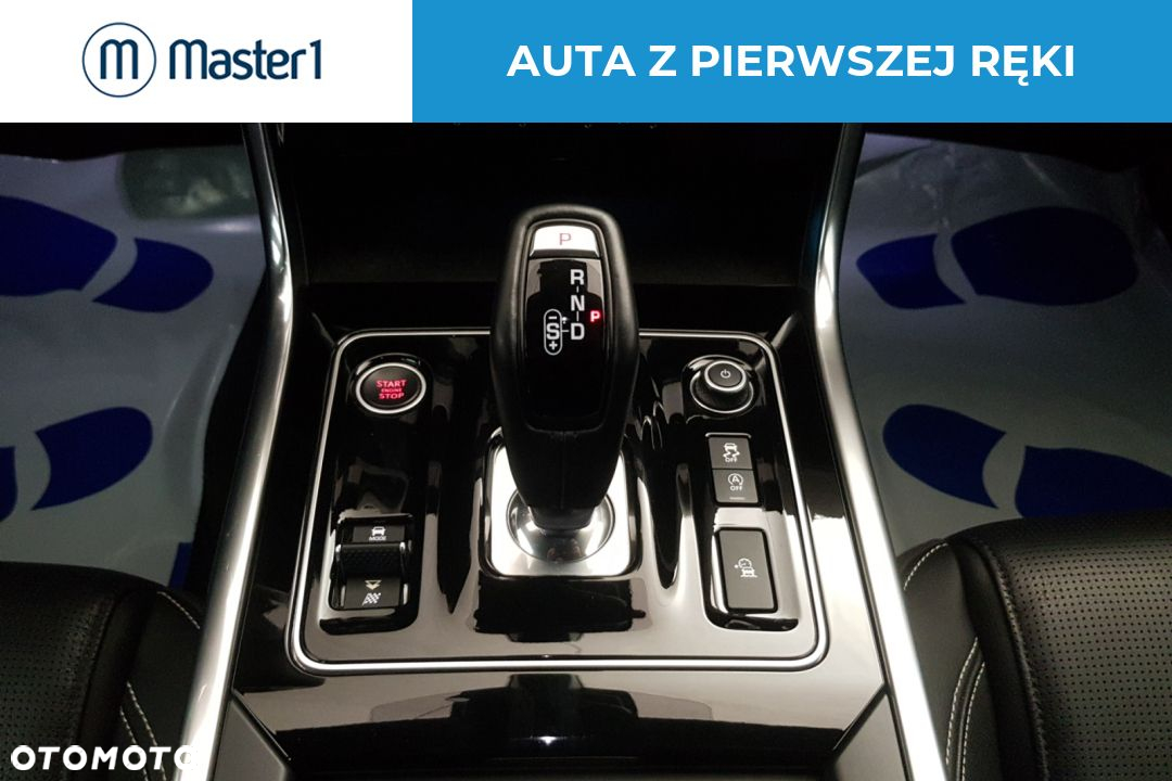 Jaguar XE 2.0 D180 AWD R-Dynamic SE - 19
