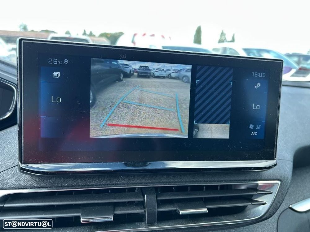 Peugeot 3008 1.2 PureTech Allure EAT8 - 24