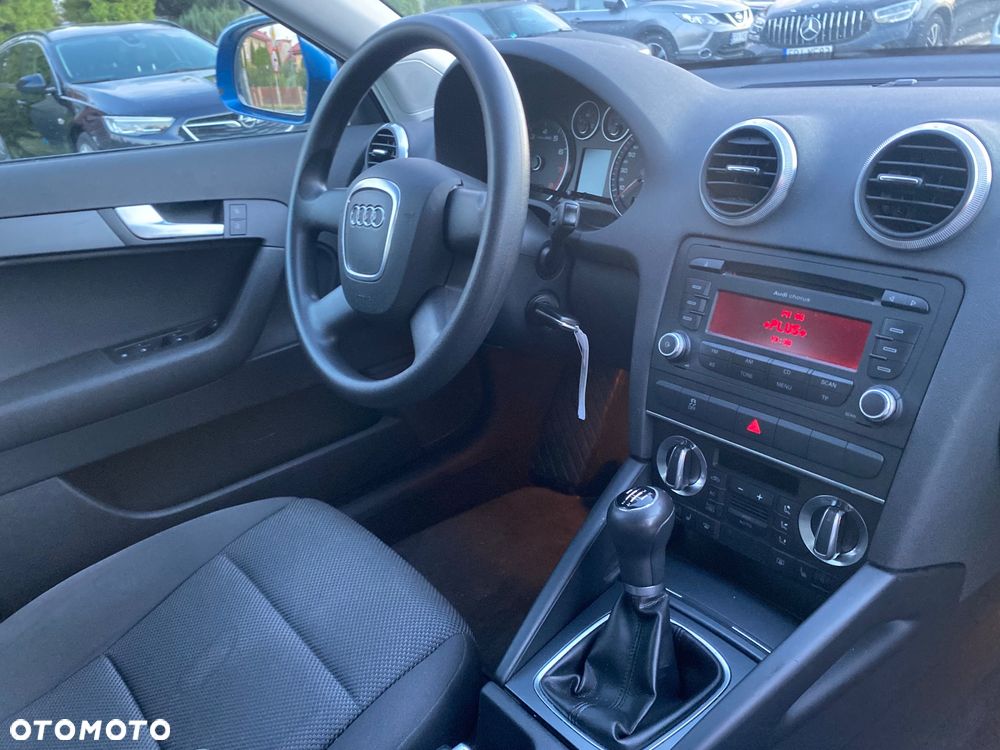Audi A3 Sportback 1.6 Attraction - 23