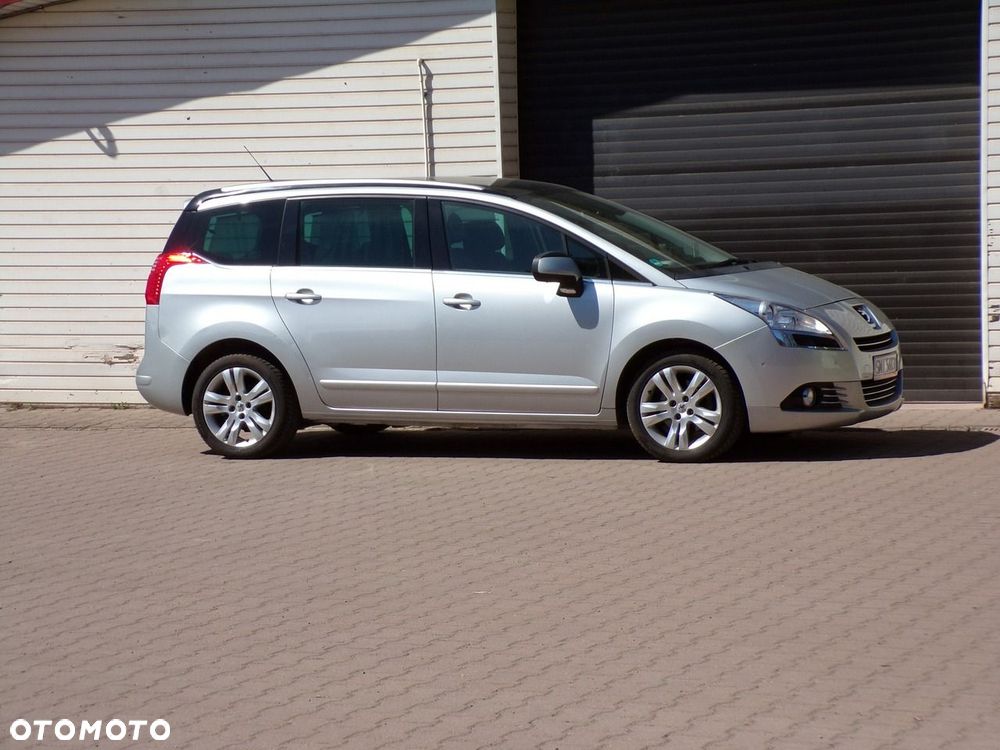 Peugeot 5008 - 5