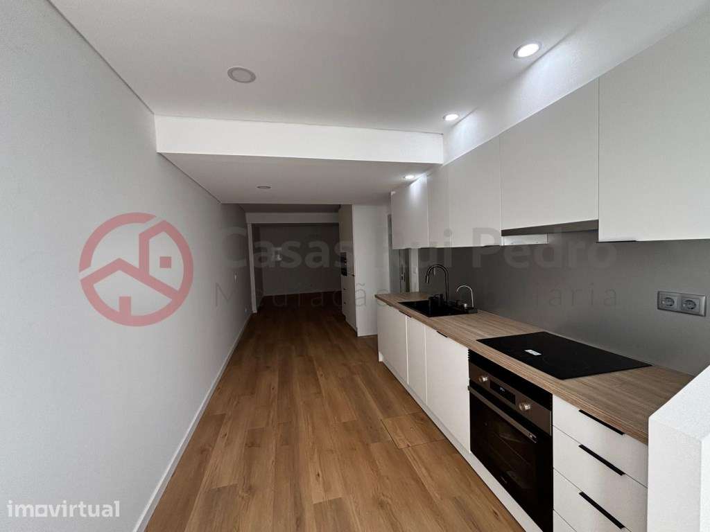 Apartamento Duplex T2+1 totalmente remodelado com logradouro no cen... - Grande imagem: 4/27