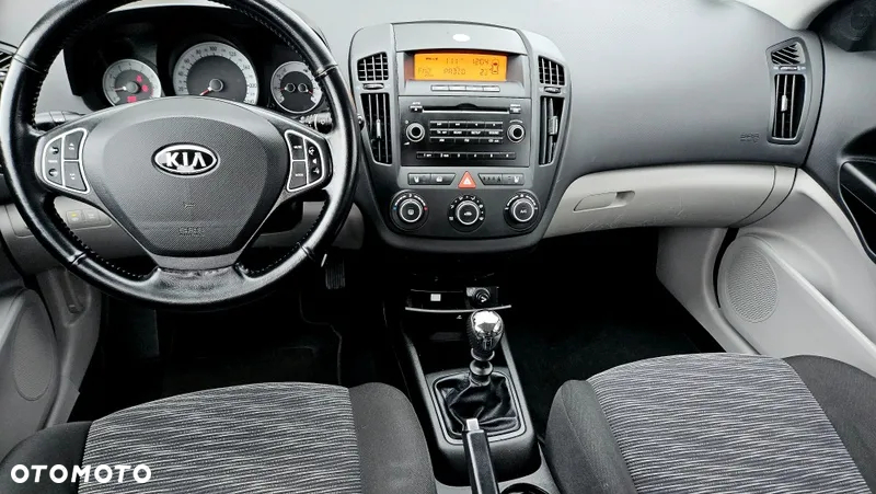 Kia Ceed Cee'd 1.6 Comfort - 11