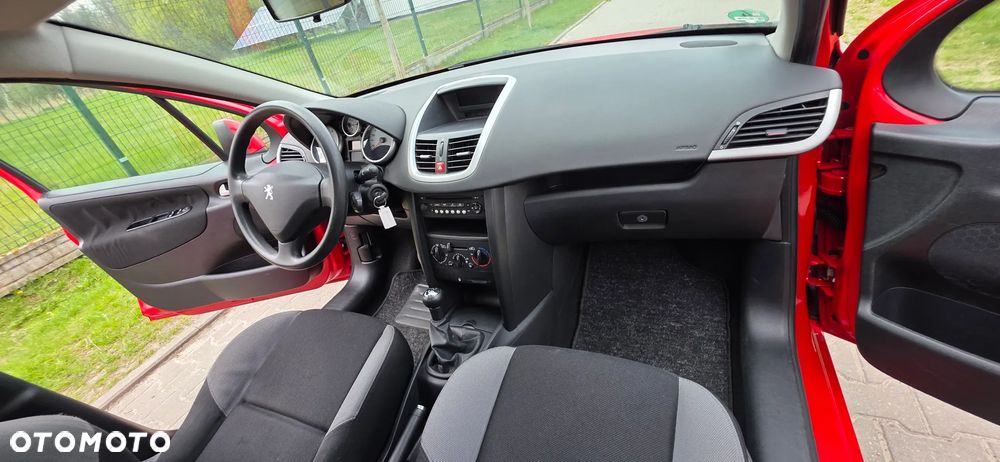 Peugeot 207 75 Urban Move - 18