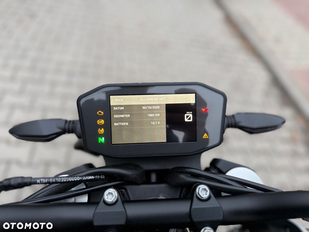 KTM Duke 790 - 31