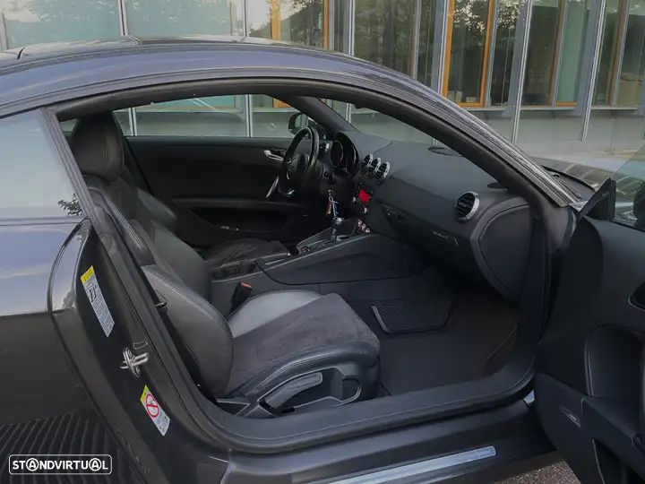 Audi TT Coupé 2.0 TFSI quattro S tronic - 4