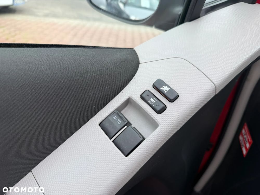 Toyota Yaris 1.0 VVT-i Sol - 18