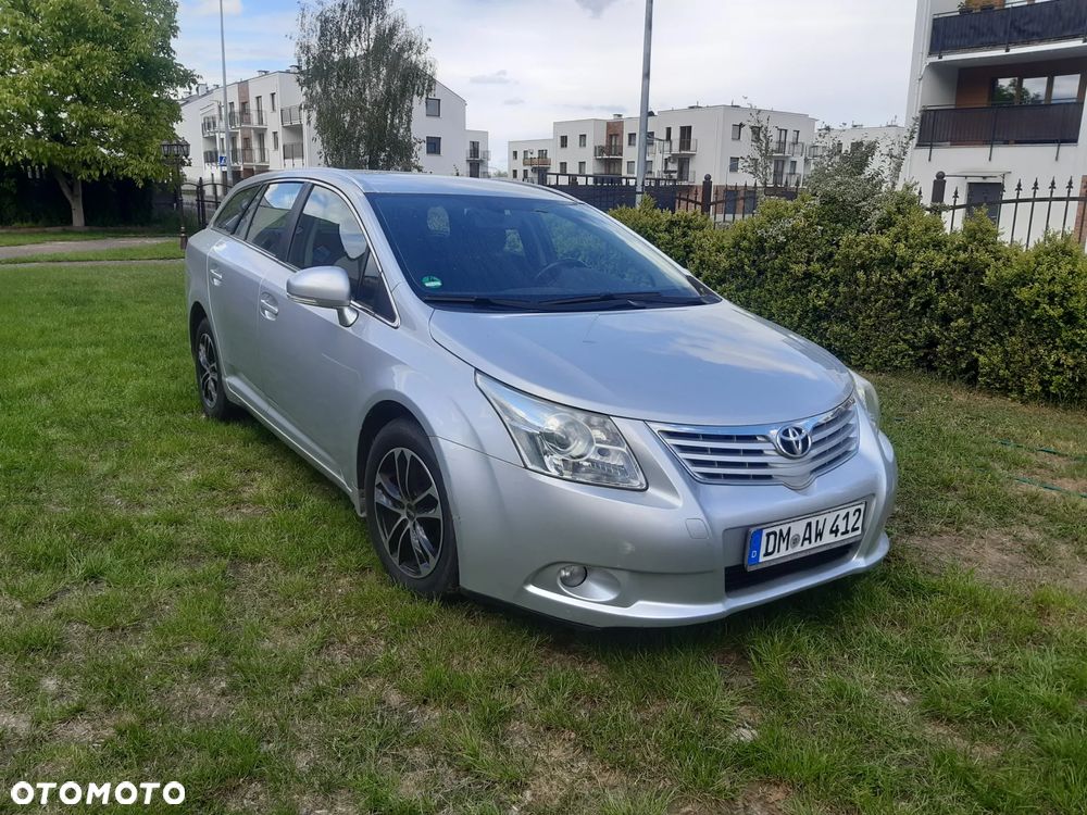 Toyota Avensis 2.0 D-4D Premium - 1