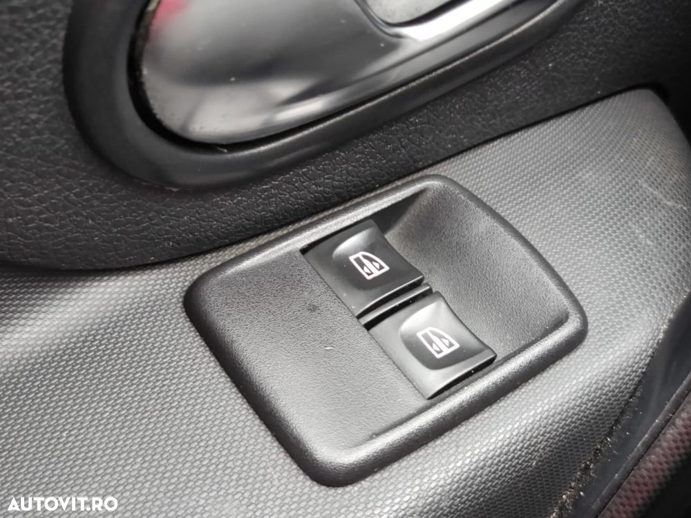 Dacia Logan 0.9 TCe Ambiance - 23