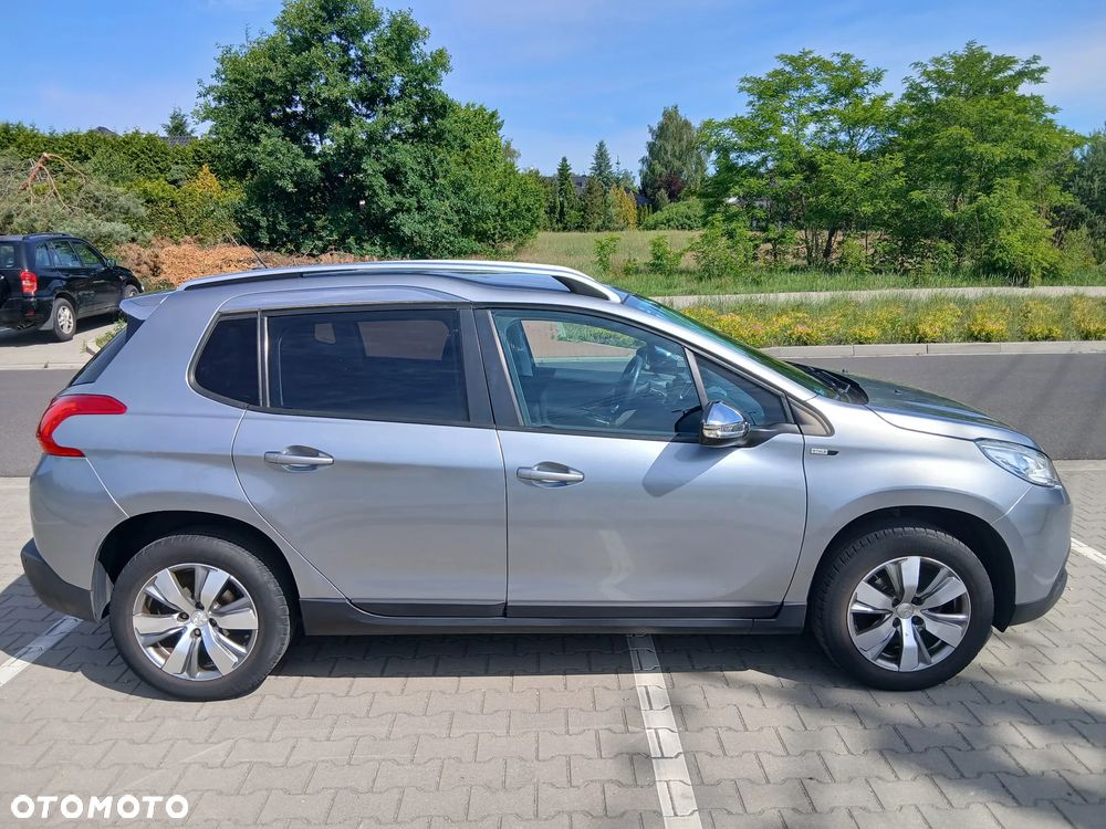 Peugeot 2008 PureTech 82 Allure - 4