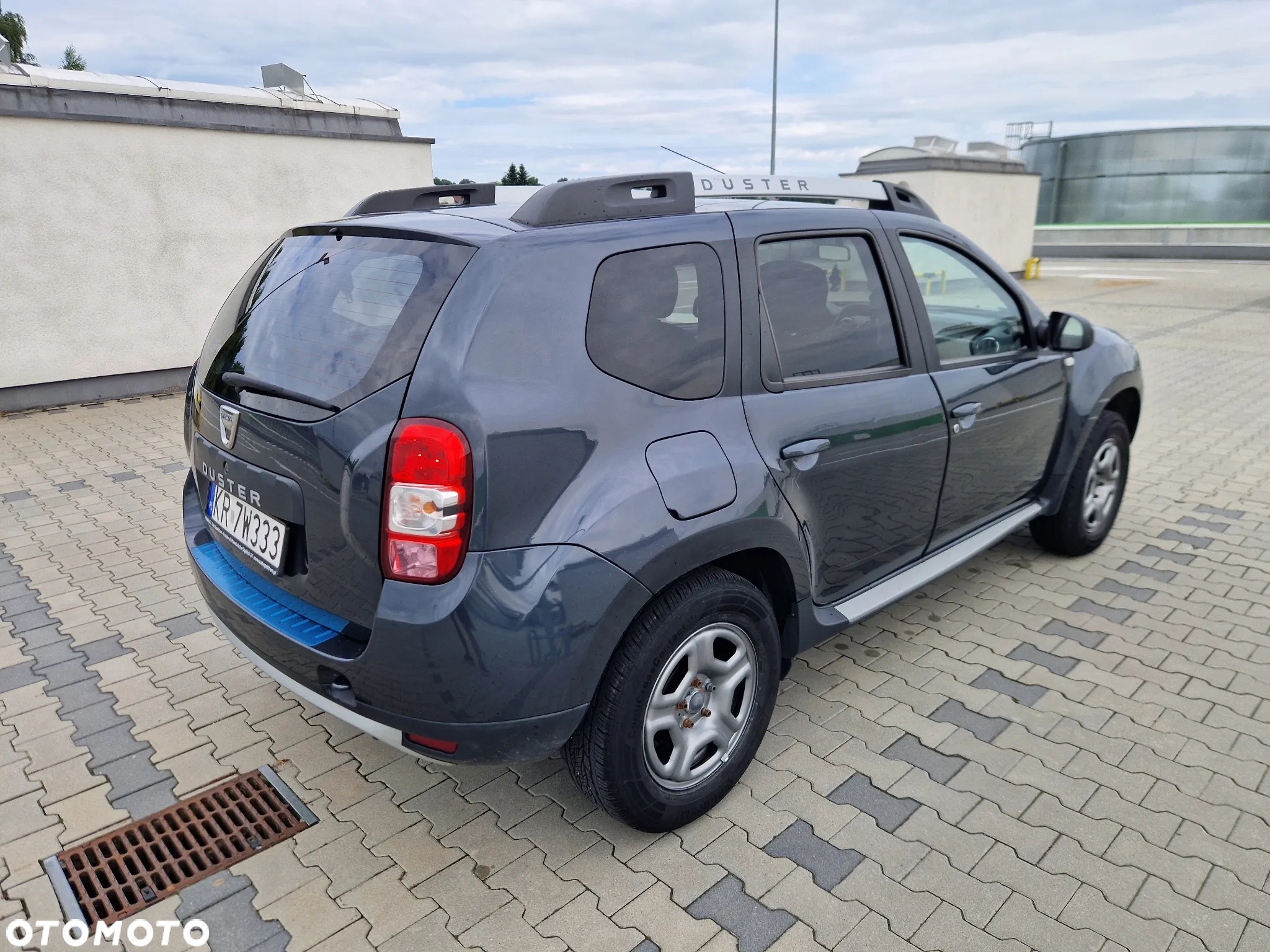 Dacia Duster 1.6 SCe Laureate S&S - 4