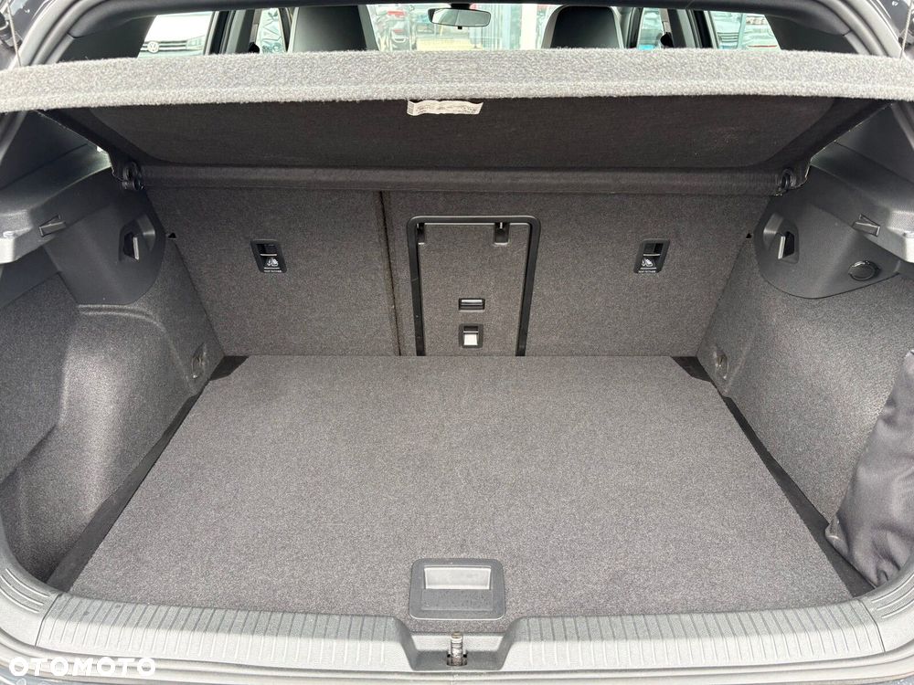 Volkswagen Golf - 19