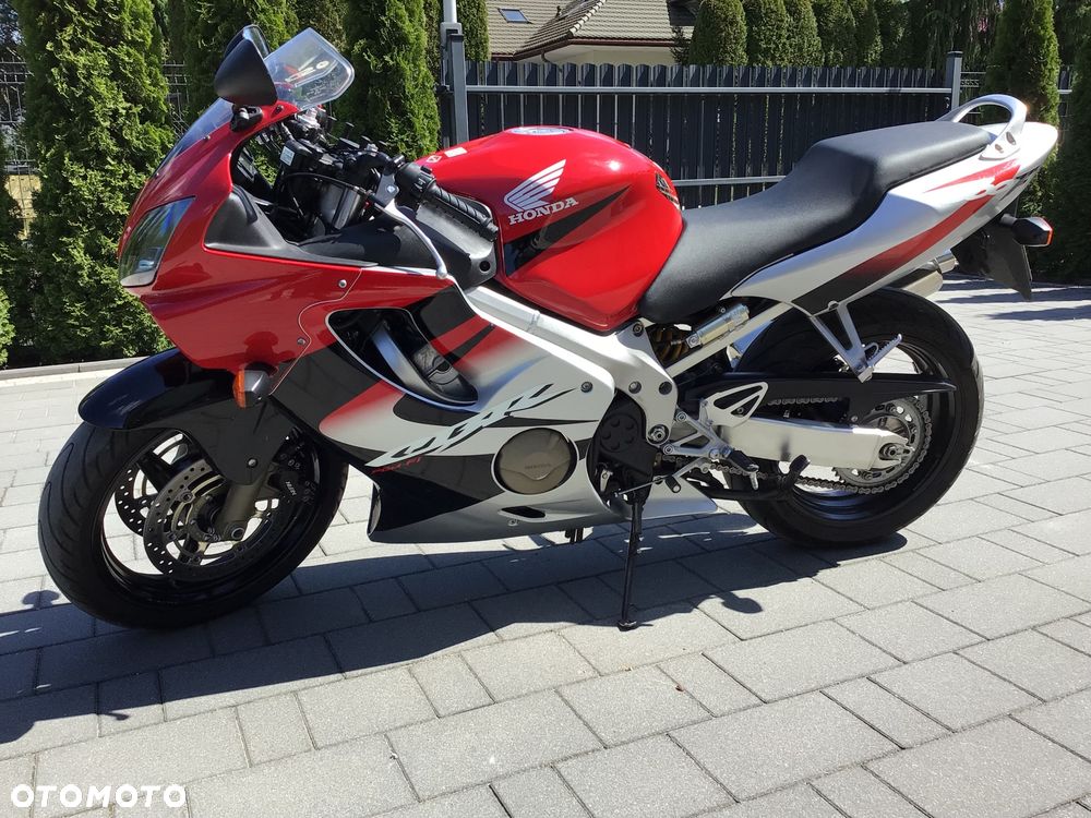 Honda CBR - 12