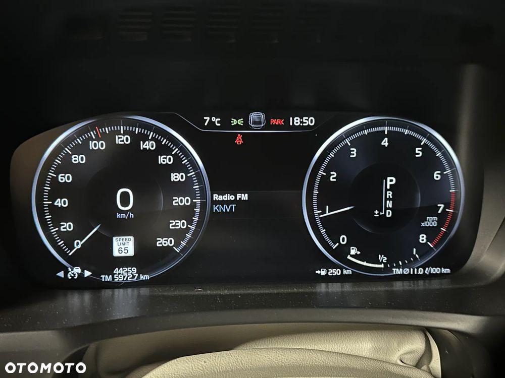 Volvo XC 90 T6 AWD Geartronic Momentum - 7