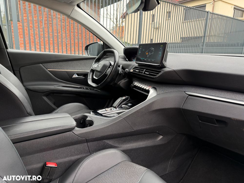 Peugeot 3008 Hybrid 225 e-EAT8 GT Pack - 2