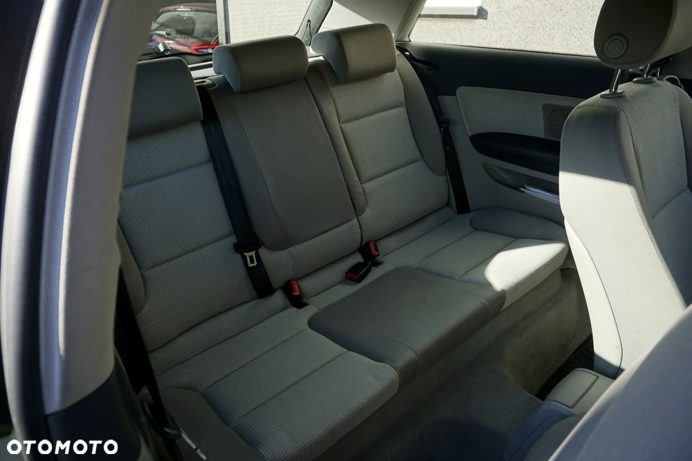 Audi A3 3-drzwiowe 1.6 Ambiente - 7