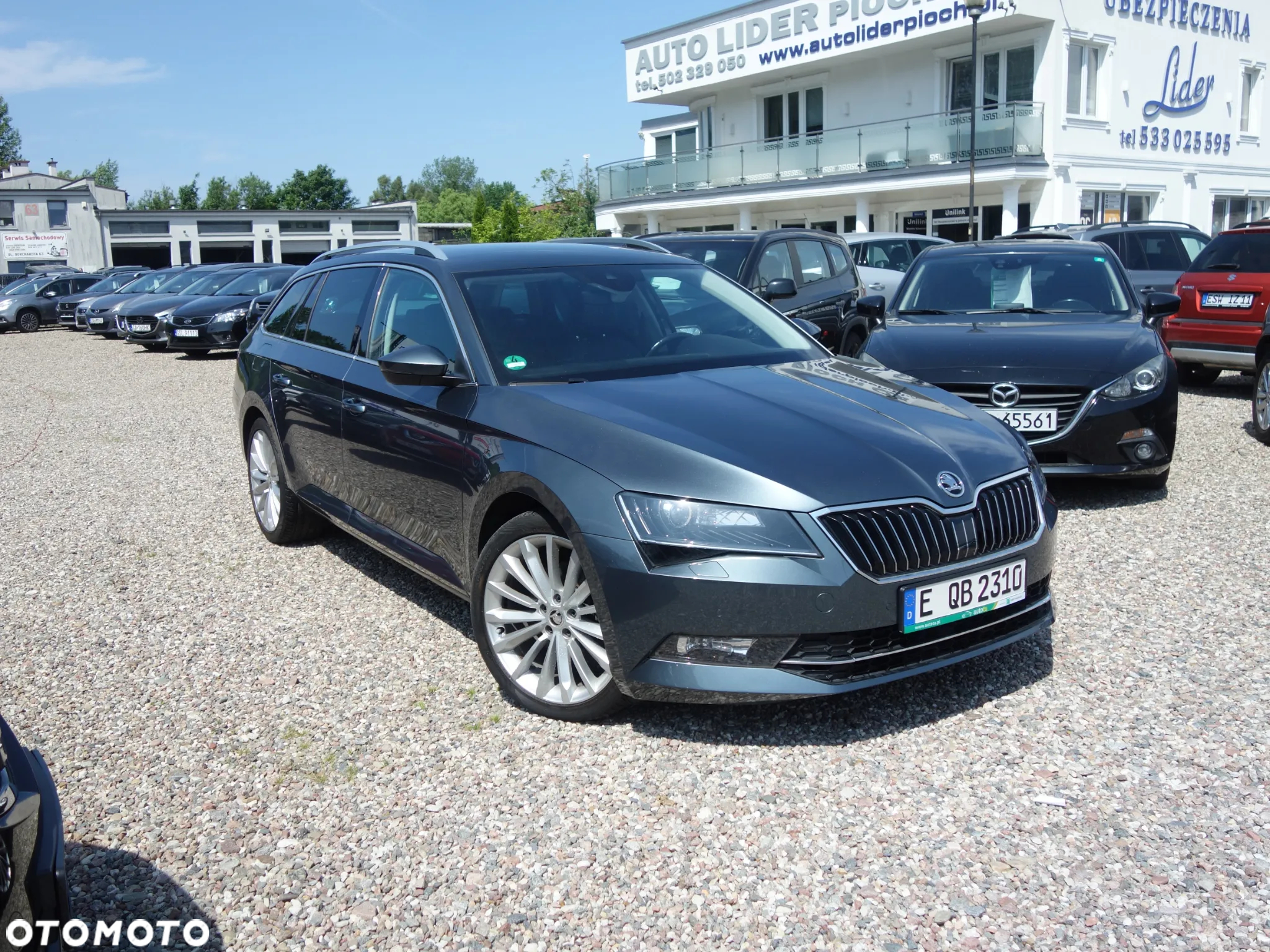 Skoda Superb Combi 2.0 TDI DSG Ambition - 2