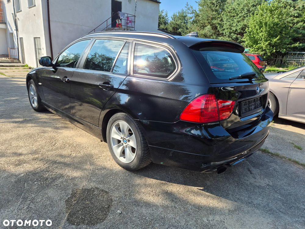 BMW Seria 3 318d DPF Edition Exclusive - 4