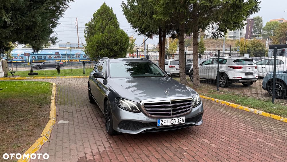 Mercedes-Benz Klasa E 200 CGI BlueEFFICIENCY Automatik Avantgarde - 10