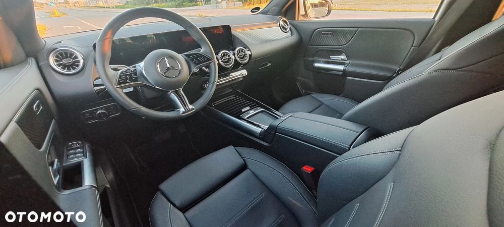 Mercedes-Benz GLA 220 d 4-Matic 8G-DCT - 14