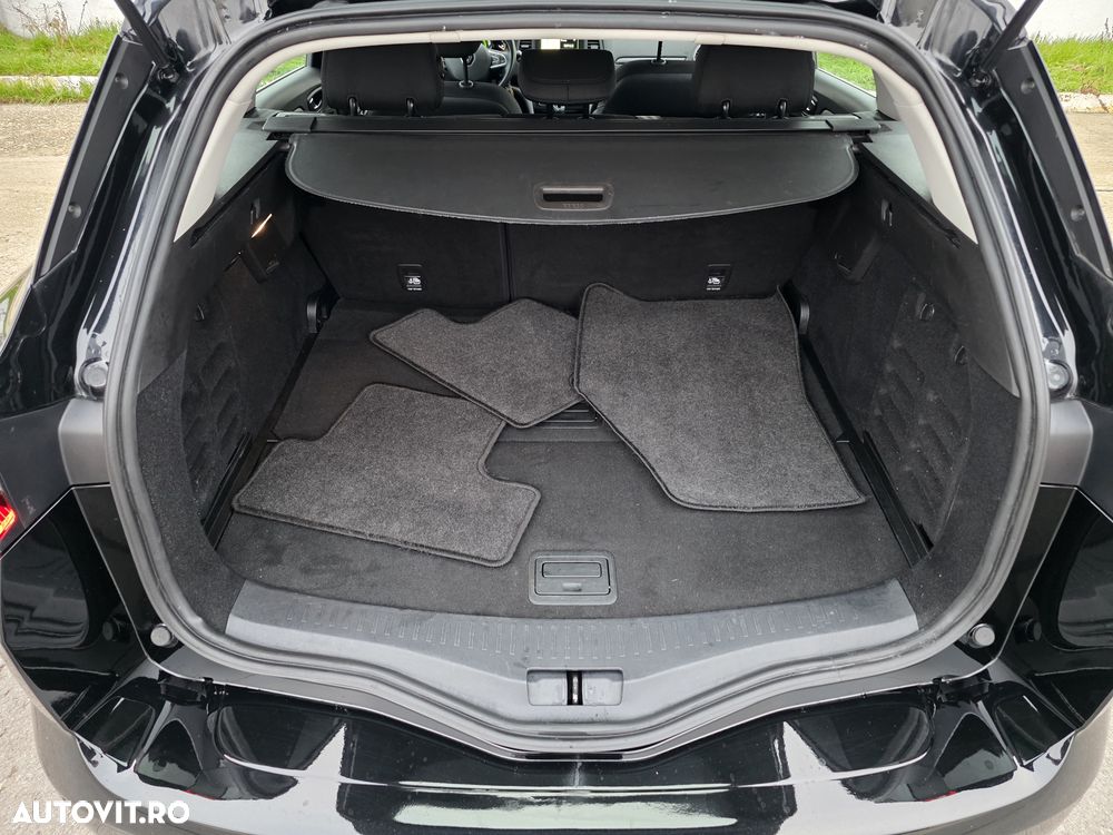 Renault Megane Blue dCi 116 Intens - 9