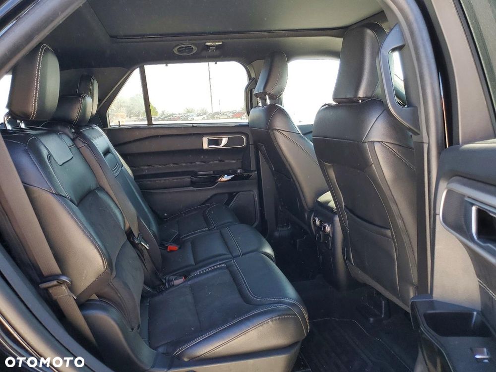 Ford Explorer EcoBoost Plug-in Hybrid ST-LINE - 8