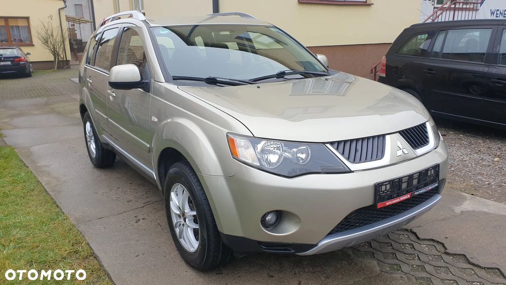 Mitsubishi Outlander 2.0 DI-D 4WD Invite - 9