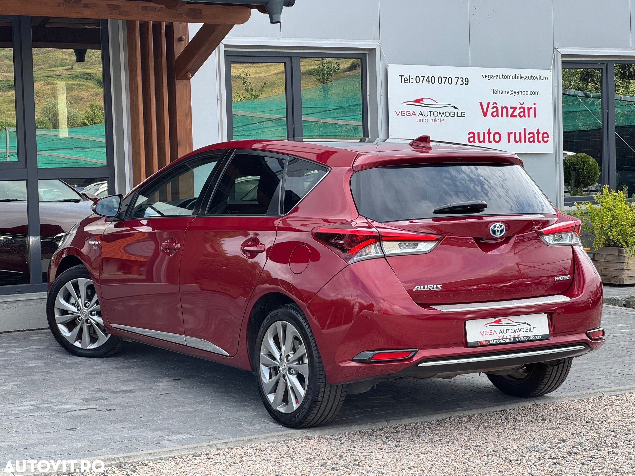 Toyota Auris 1.8 VVT-i Hybrid Automatik Design Edition - 4