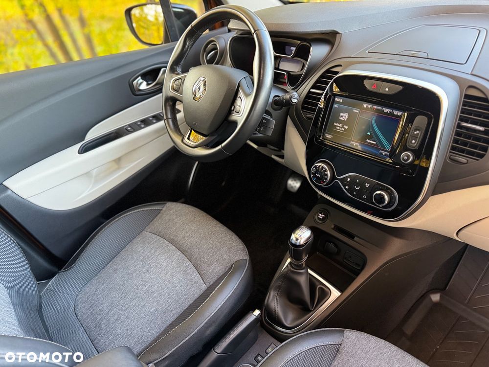 Renault Captur 1.2 Energy TCe XMOD - 32