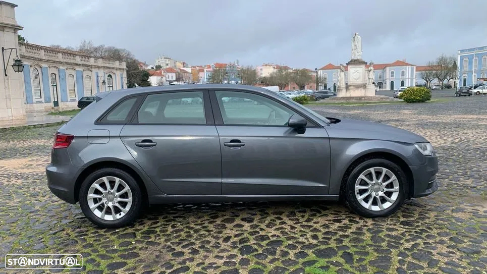 Audi A3 Sportback 1.6 TDI Attraction Ultra - 7