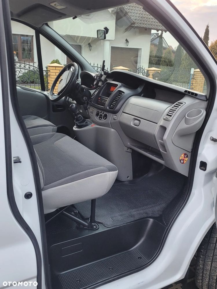 Opel Vivaro - 9