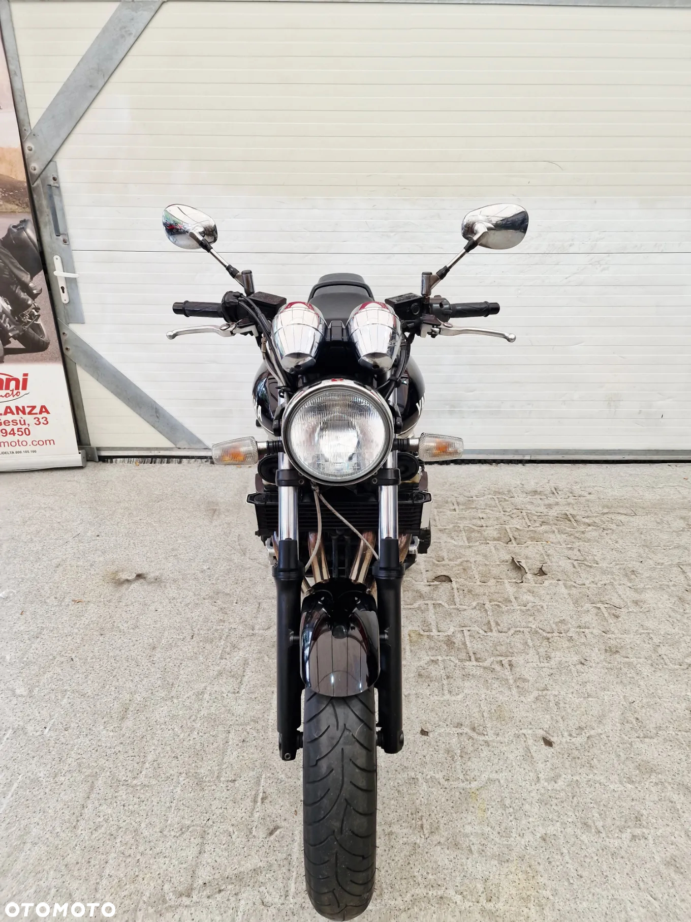 Yamaha XJR - 13