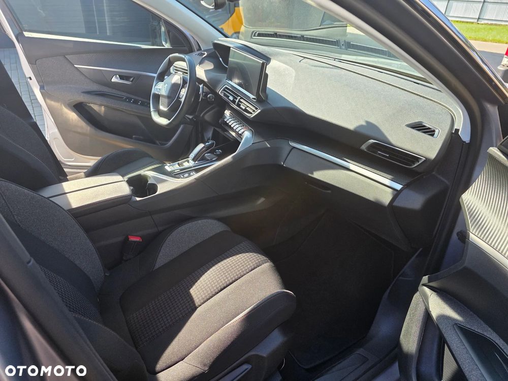 Peugeot 3008 1.2 PureTech Allure S&S EAT8 - 16
