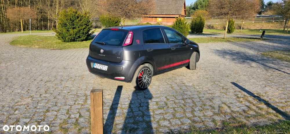 Fiat Punto Evo 1.4 8V Dynamic Euro5 - 22