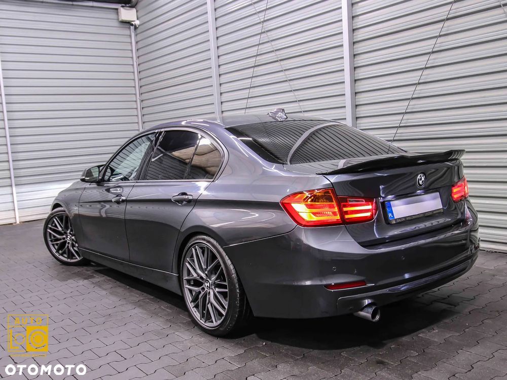 BMW Seria 3 320i M Sport - 4