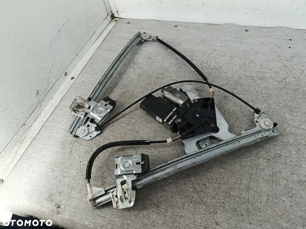 PODNOŚNIK SZYBY PRAWY PRZÓD SKODA OCTAVIA I FL 0130821730 BOSCH - 2