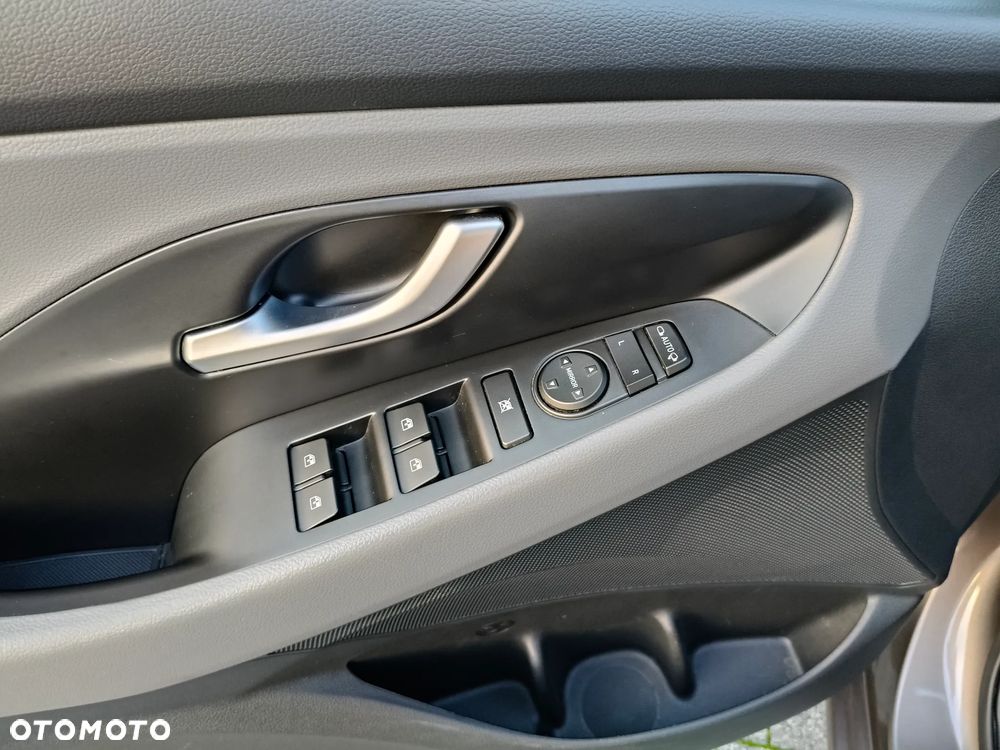 Hyundai i30 1.5 T-GDI 48V Smart - 19
