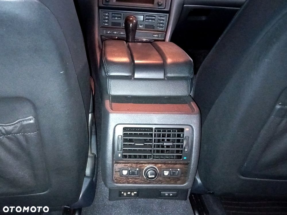 BMW Seria 7 735i L - 27