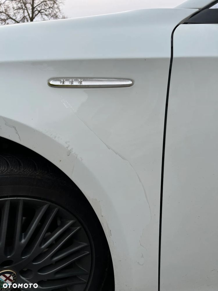 Alfa Romeo Giulietta 2.0 JTDM 16V - 16