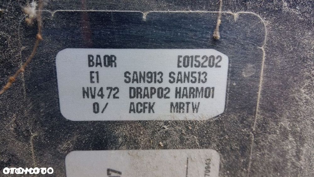 Części Renault Megane IFL 01r. 1.9 diesel NV472 5-drzwi - 8