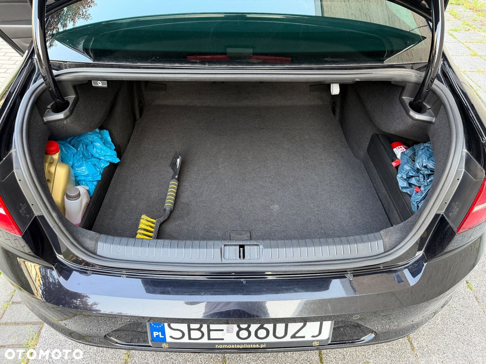 Volkswagen Passat 2.0 TDI EVO Business DSG - 16