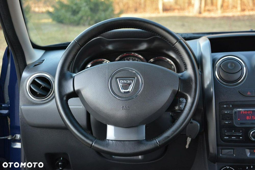 Dacia Duster 1.6 16V 105 4x2 Laureate - 23