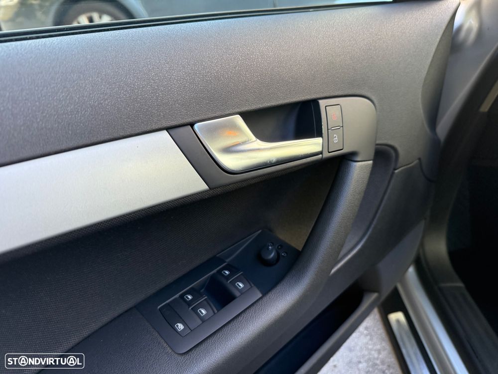 Audi A3 Sportback 2.0 TDi Sport 18 - 17