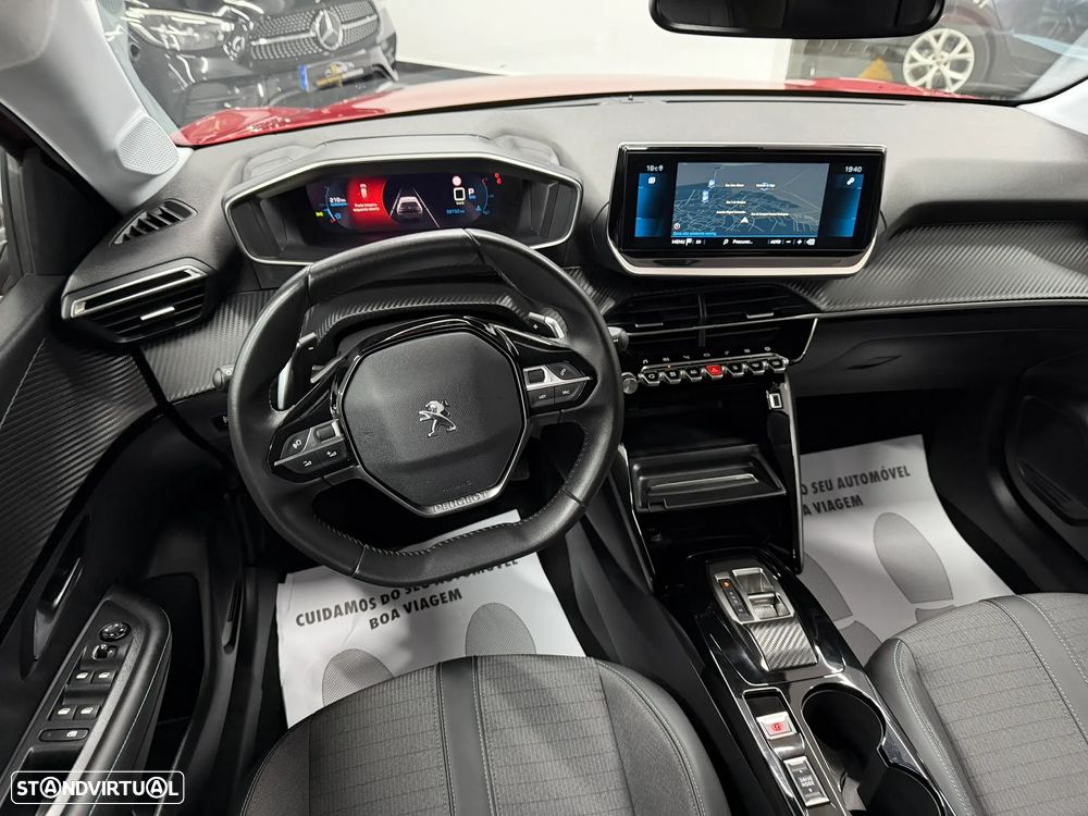 Peugeot 208 PureTech 100 EAT8 Allure - 27