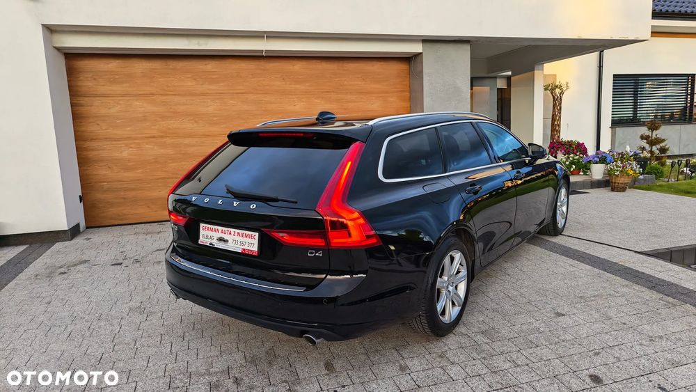 Volvo V90 D4 Geartronic Kinetic - 3