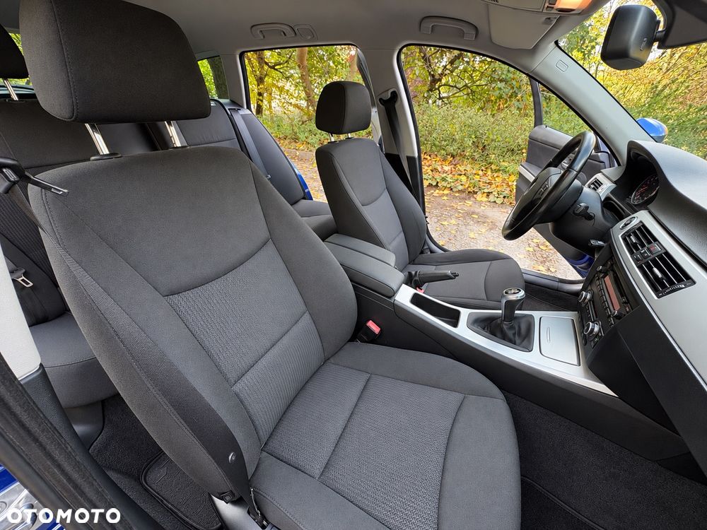 BMW Seria 3 - 22