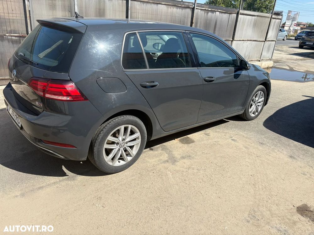 Volkswagen Golf 1.6 TDI Trendline - 6