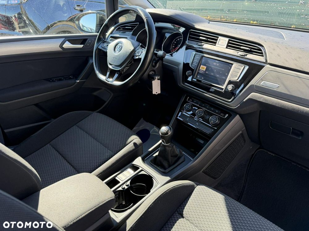 Volkswagen Touran 1.6 TDI BMT SCR Comfortline - 11