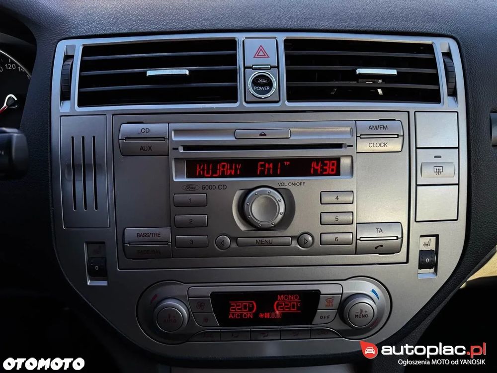 Ford Kuga 2.0 TDCi 4x4 Titanium - 39